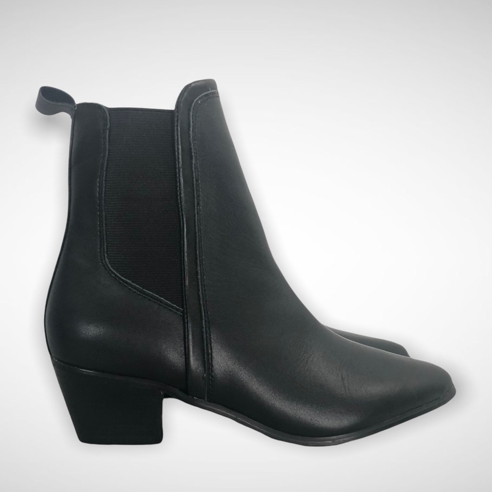 Report Signature Almond Toe Black Leather Pull On Heeled Chelsea Ankle Boots
